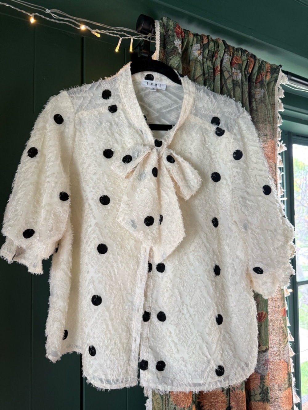THML Textured Polka Dot Blouse Tie Neck Top Cream Black Size M - Picture 5 of 6